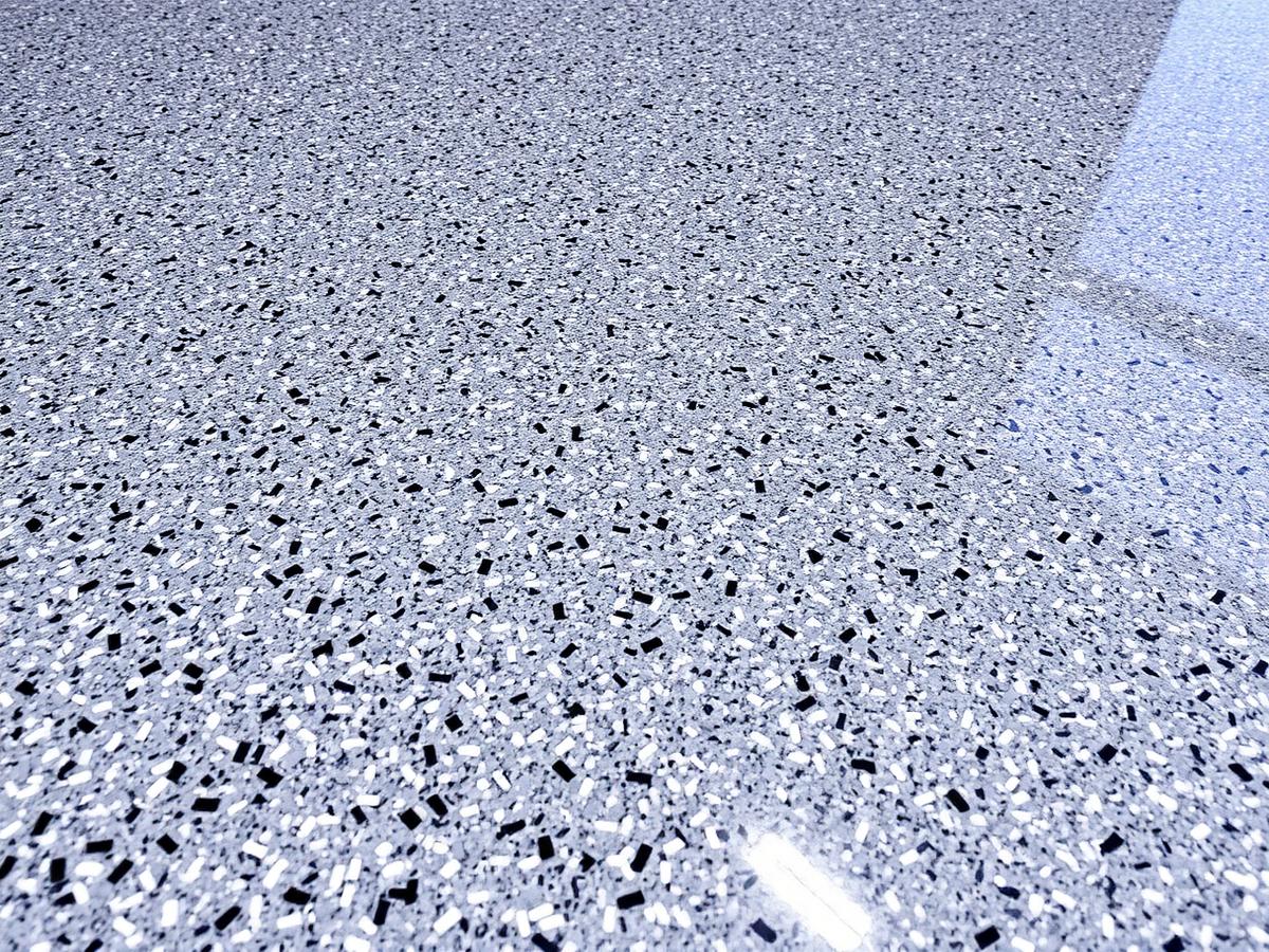 Epoxy vs Polyaspartic Garage Floors: Which Is Better? — Tampa